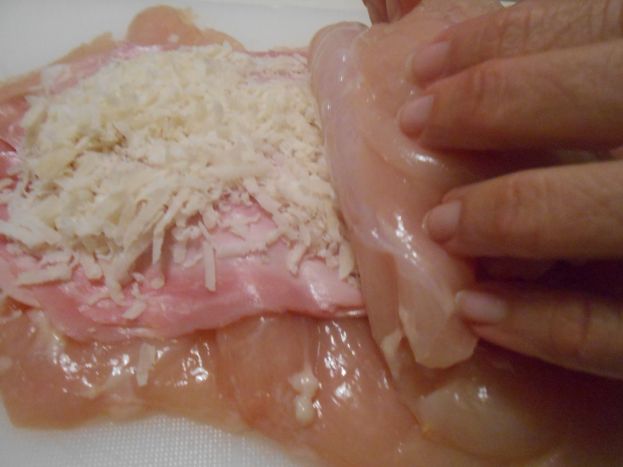 L’ANGOLINO BUONO,RICETTE SEMPLICI E GUSTOSE:PETTO DI POLLO ARROTOLATO