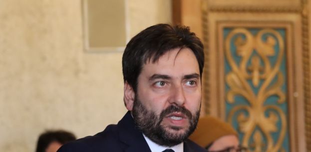 Sen. Fina