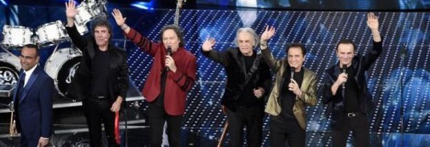 SANREMO,OLTRE 10 MILIONI DI TELESPETTATORI PER LA SERATA DELLE COVER:VINCONO GLI STADIO