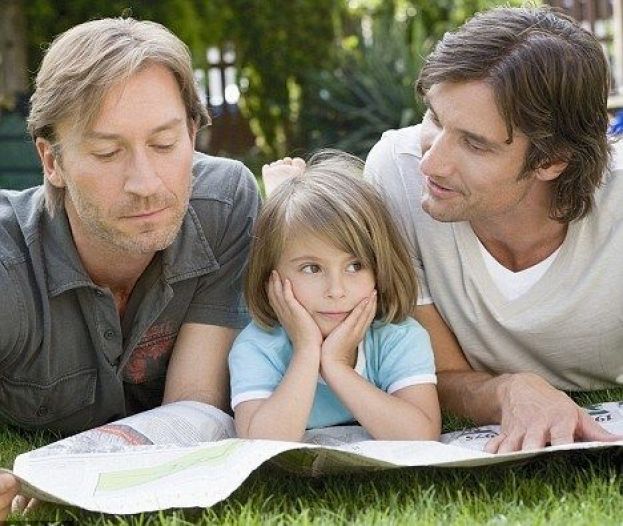 ALLARME DEI PEDIATRICI PER LE ADOZIONI GAY:"DANNI PSICHICI AI BAMBINI"