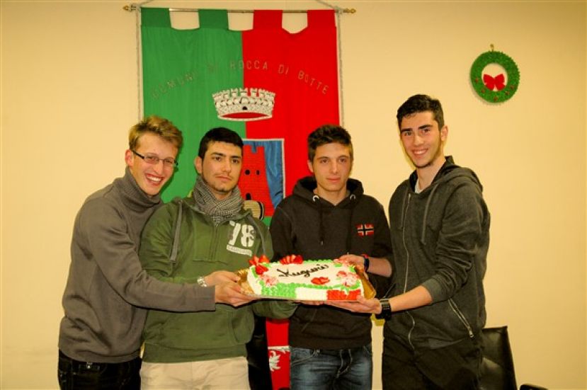 ROCCA DI BOTTE FESTEGGIA I SUOI 18 ANNI(FOTO)