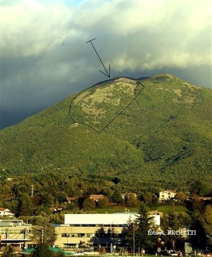 CARSOLI,ESCURSIONISTI NOTANO L'EFFIGE DI PADRE PIO SULLA MONTAGNA DI FONTE CELLESE:LE FOTO