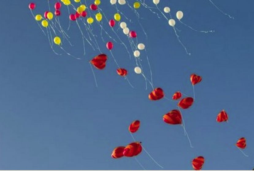 CARSOLI,LACRIME E APPLAUSI PER L’ULTIMO SALUTO AL PICCOLO EDO.IL PARROCO:”UN’ANIMA SANTA VOLATA IN CIELO COSI’ PRECOCEMENTE”