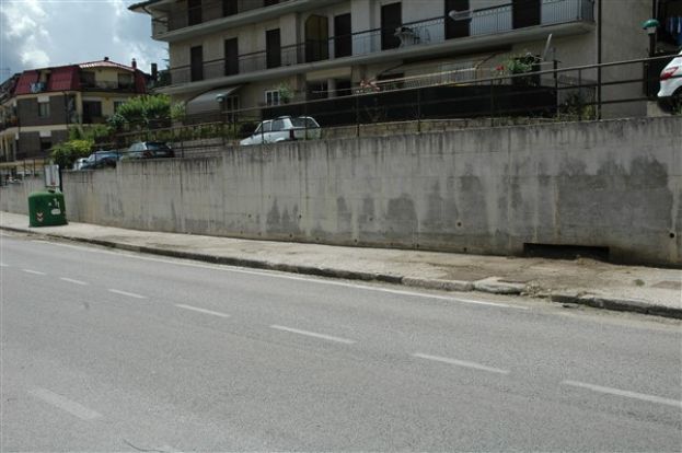 CARSOLI,ERBACCE TOLTE IN VIA DEGLI ALPINI