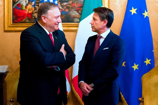 Il segretario di stato Usa Mike Pompeo con il presidente del consiglio Giuseppe Conte
