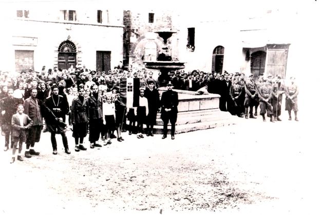 CARSOLI ,PIAZZA CORRADINO UN SECOLO FA