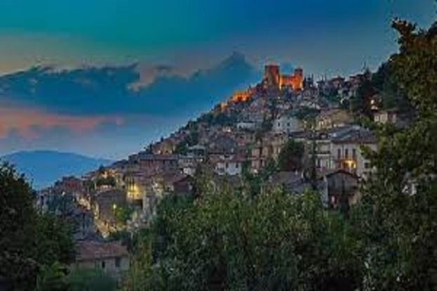 Pereto, panorama