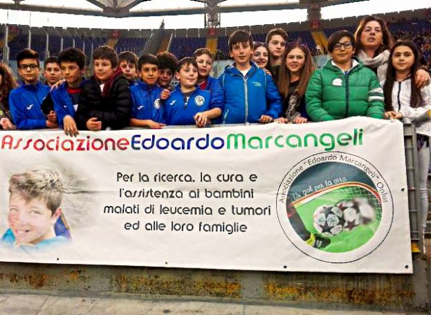 I RAGAZZI DELL'ASSOCIAZIONE EDOARDO MARCANGELI ALLA PARTITA DEL CUORE ALLO STADIO OLIMPICO DI ROMA
