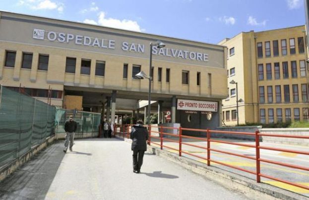 CARSOLI,RISCHIO AMPUTAZIONE DELLA GAMBA PER IL CONDUCENTE DEL BUS TRASPORTATO AL SAN SALVATORE