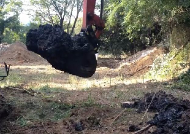 CELANO, CARABINIERI SCOPRONO UNA DISCARICA ABUSIVA GRANDE 20 VOLTE IL COLOSSEO