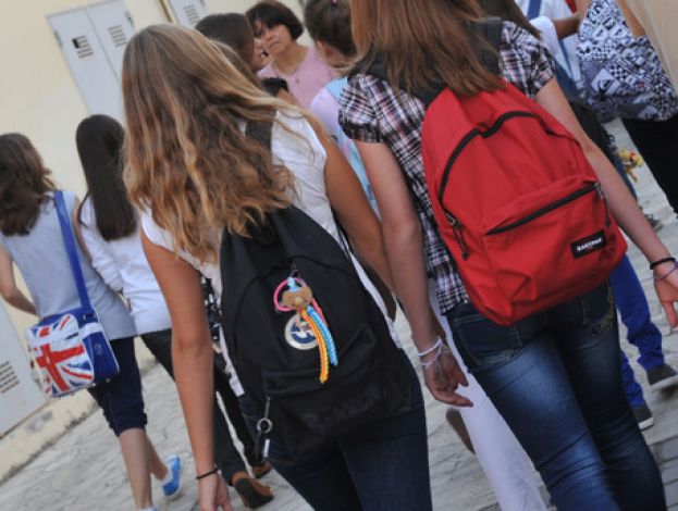 RIAPRONO LE SCUOLE,STANGATA SINO A 1100 EURO.CODACONS LANCIA SUL WEB L'INIZIATIVA "LIBRI GRATIS"