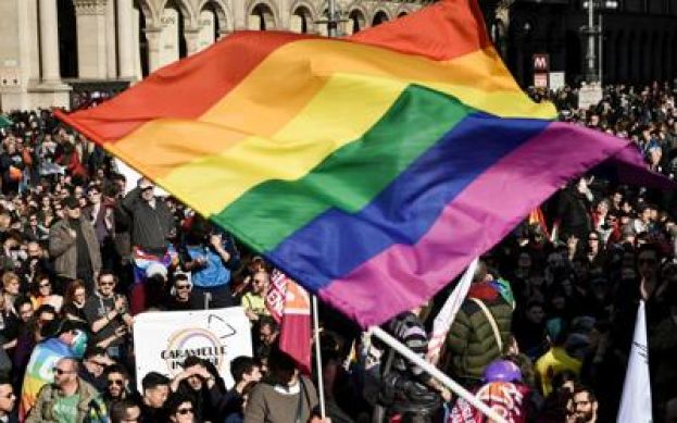 STORICO SI DELLA CAMERA, LE UNIONI CIVILI SONO LEGGE